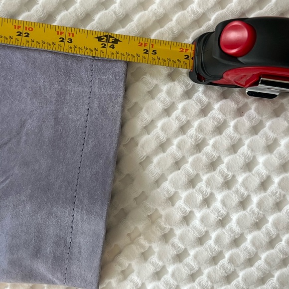 Elegant Women's Suede Lavender Blazer - Picture 4 of 6